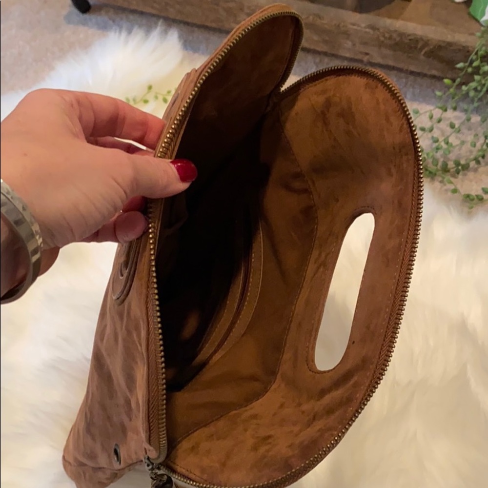 Handbag - Picture 3 of 4
